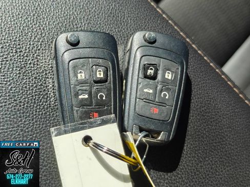 Used 2018 Chevrolet Impala LT FWD image 11