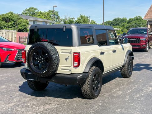 Used 2025 Ford Bronco Big Bend w/ Black Diamond Package AWD/4WD image 15