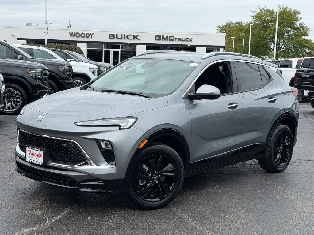 Certified 2024 Buick Encore GX Sport Touring FWD image 2