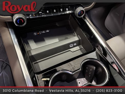 Used 2025 Chevrolet Tahoe Z71 w/ Z71 Off-Road Package image 29