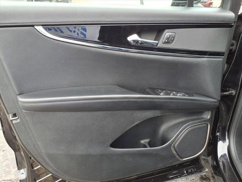 Certified 2022 Lincoln Nautilus Reserve image 14