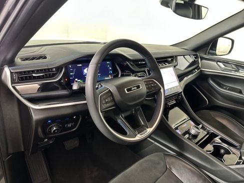 Used 2022 Jeep Grand Cherokee Trailhawk image 12