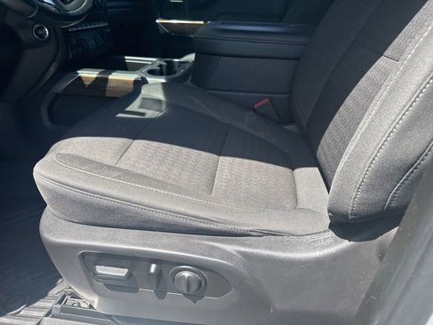 Used 2021 Chevrolet Silverado 1500 LT Trail Boss w/ Convenience Package II image 10