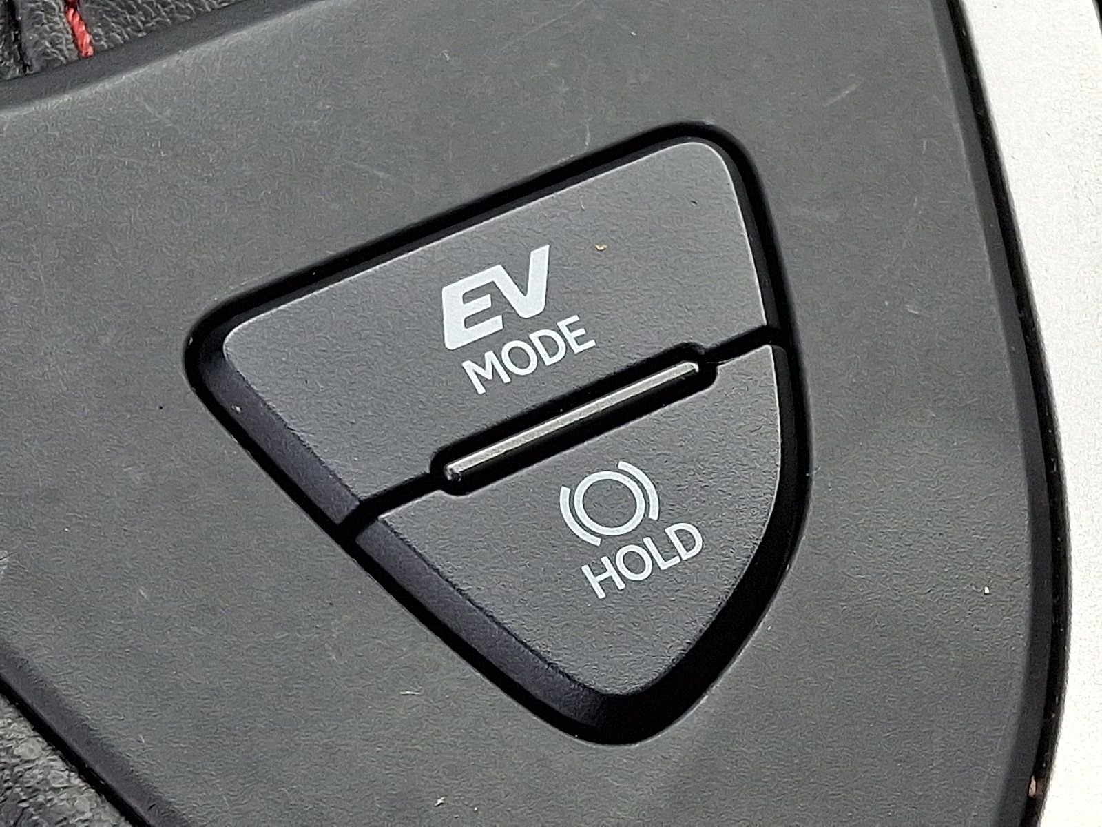 Used 2019 Lexus UX 250h F Sport AWD/4WD image 25