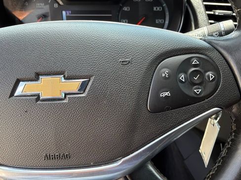 Used 2017 Chevrolet Impala LT w/ Convenience Package FWD image 17