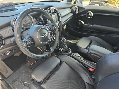 Used 2016 MINI Cooper 2-Door Hardtop image 14