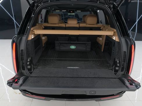 Used 2026 Land Rover Range Rover Long Wheelbase SE AWD/4WD image 39