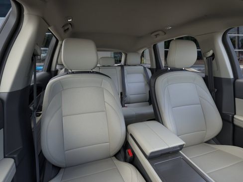 New 2026 Lincoln Nautilus Premier w/ Jet Appearance Package AWD/4WD image 10
