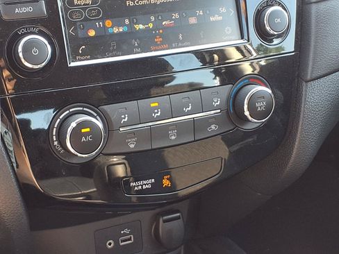 Used 2018 Nissan Rogue S FWD image 9