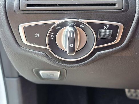 Certified 2022 Mercedes-Benz GLC 43 AMG 4MATIC image 19