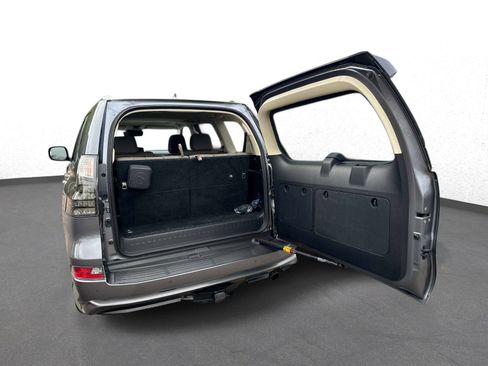 Certified 2023 Lexus GX 460 Premium w/ Accessory Package AWD/4WD image 11
