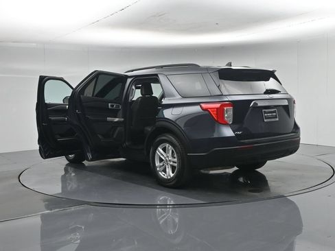 Used 2023 Ford Explorer XLT RWD image 33