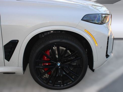 Used 2026 BMW X5 sDrive40i w/ M Sport Package RWD image 10