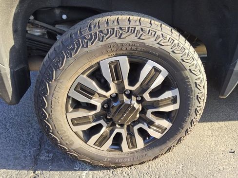 Used 2024 GMC Sierra 3500 Denali Ultimate image 5