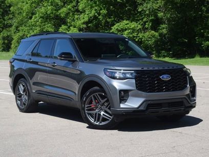 Used 2025 Ford Explorer ST-Line w/ ST-Line Street Pack