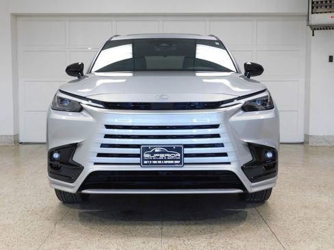 Used 2026 Lexus TX 500h AWD image 3