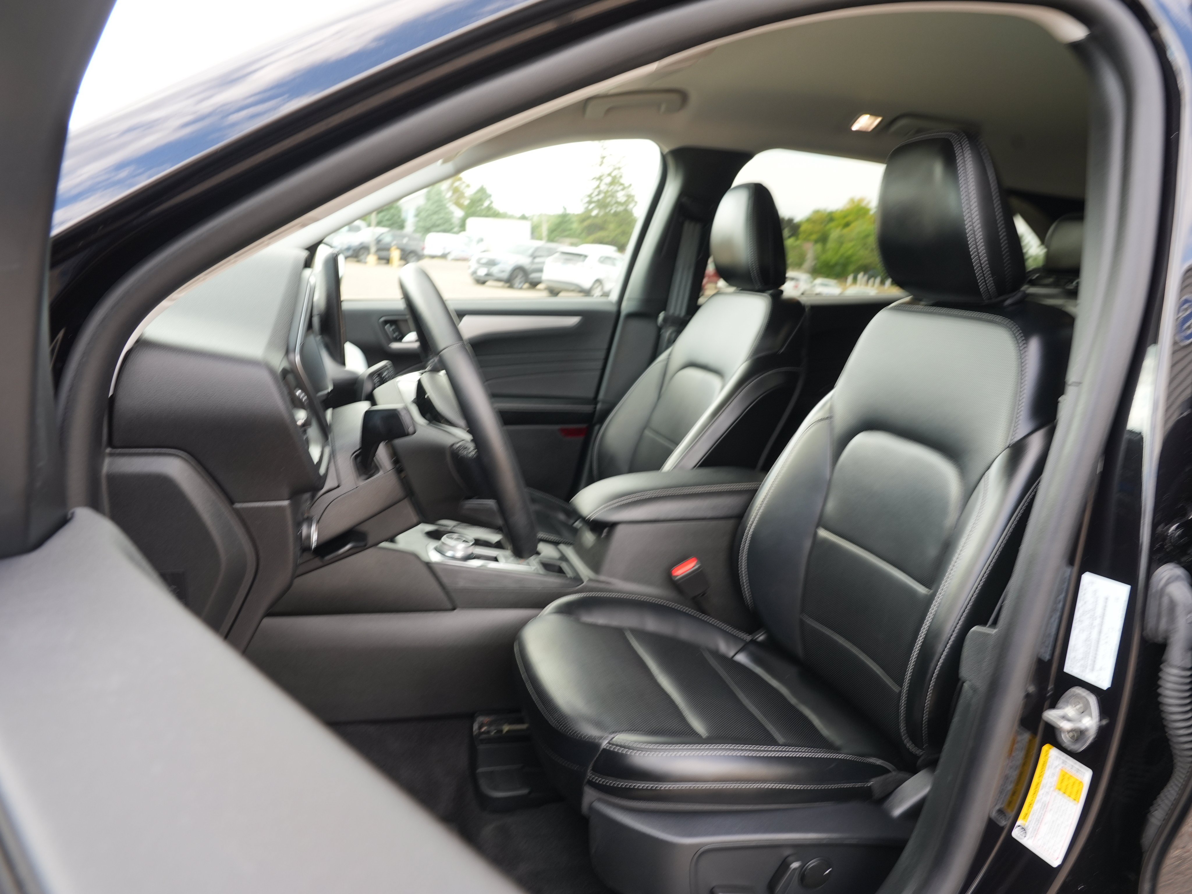 Used 2024 Ford Escape Platinum AWD/4WD image 14