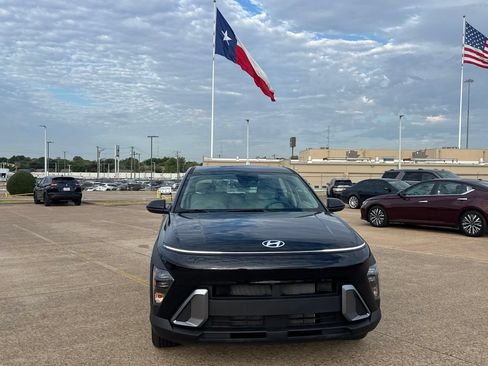 Used 2026 Hyundai Kona SE FWD image 4