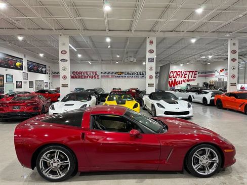 Used 2008 Chevrolet Corvette Coupe w/ Preferred Equipment Group RWD image 31