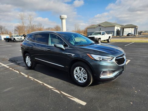 Used 2020 Buick Enclave Essence image 9