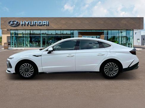 Used 2024 Hyundai Sonata SEL image 3