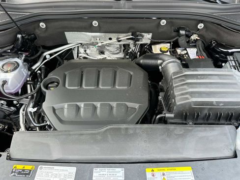 New 2025 Volkswagen Atlas Cross Sport SE image 11