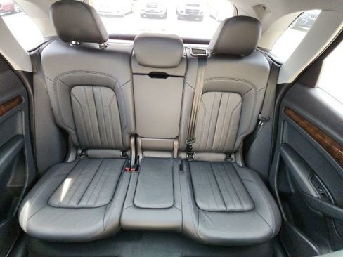 Used 2018 Audi Q5 2.0T Premium image 15