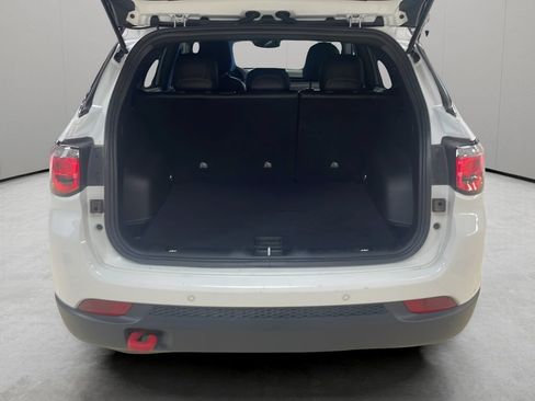 Certified 2025 Jeep Compass Trailhawk AWD/4WD image 10
