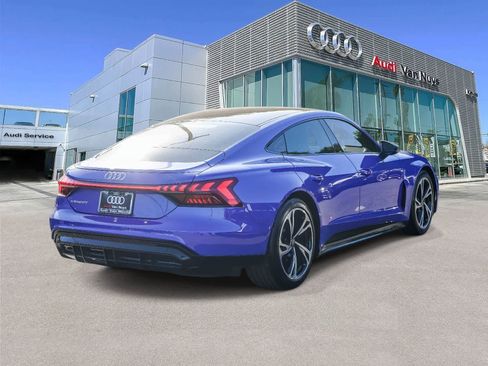 Used 2023 Audi e-tron GT Prestige image 4