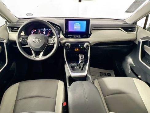 Used 2023 Toyota RAV4 XLE Premium image 30