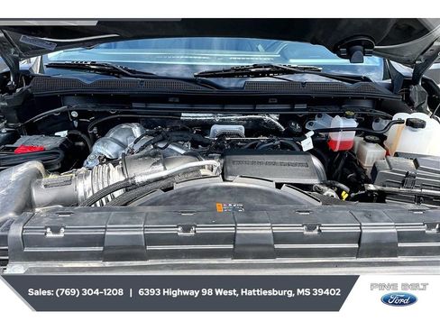 Used 2024 GMC Sierra 2500 SLT w/ SLT Premium Package AWD/4WD image 8