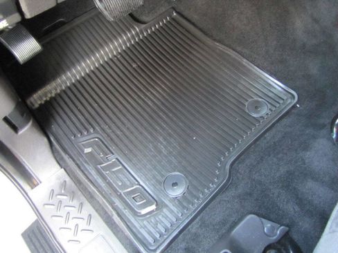 Used 2011 Ford F150 XLT w/ XLT Chrome Pkg AWD/4WD image 16