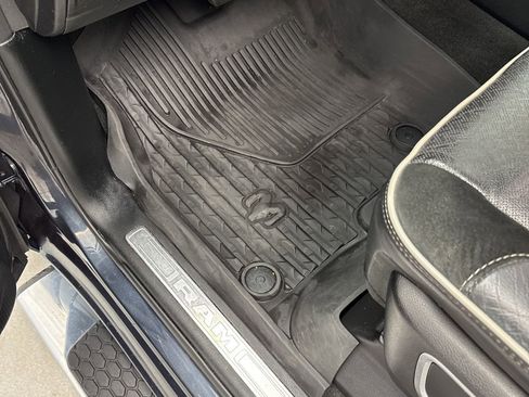 Used 2021 RAM 1500 Laramie w/ Sport Appearance Package image 17