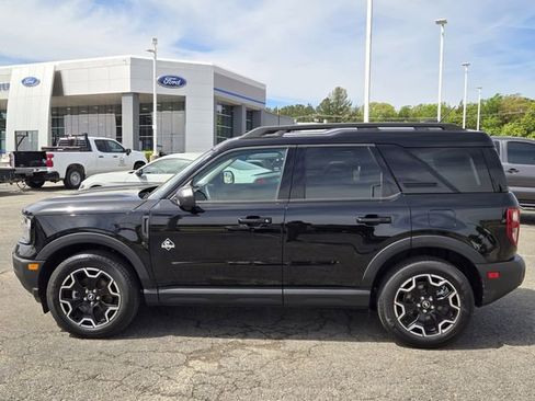 Used 2025 Ford Bronco Sport Outer Banks w/ Outer Banks Tech Package+ AWD/4WD image 4