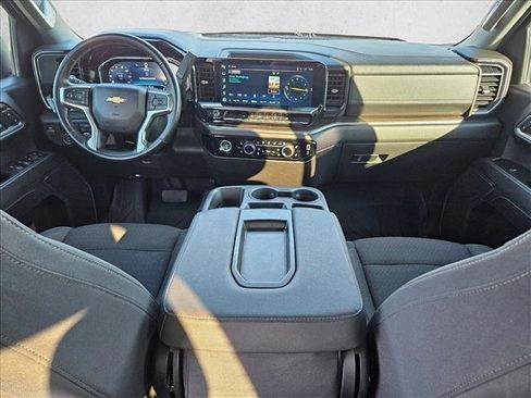 Used 2024 Chevrolet Silverado 1500 LT RWD image 17