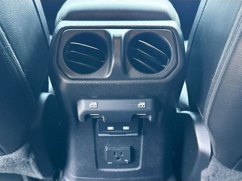 Used 2021 Jeep Wrangler Unlimited Sahara AWD/4WD image 27
