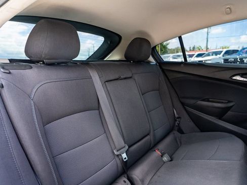 Used 2018 Chevrolet Cruze LT w/ Convenience Package FWD image 26
