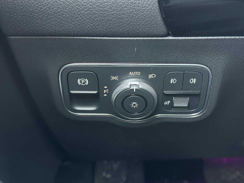 Used 2024 Mercedes-Benz GLA 250 GLA 250 image 32