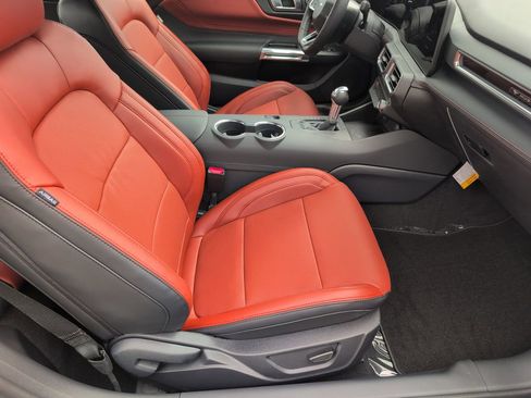 Used 2025 Ford Mustang Premium image 25