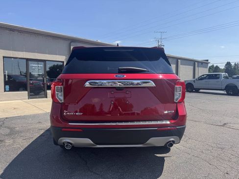 Used 2024 Ford Explorer Limited w/ Limited Technology Package AWD/4WD image 4