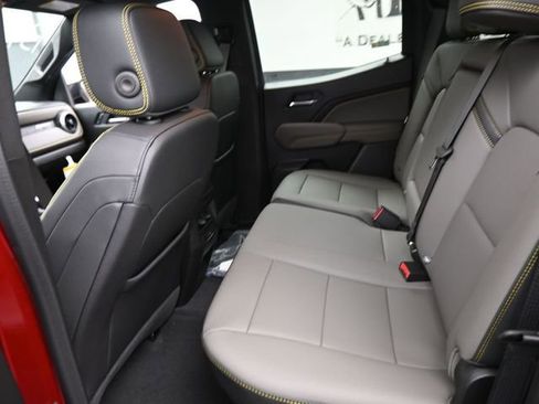 New 2026 Chevrolet Colorado ZR2 w/ Technology Package image 9