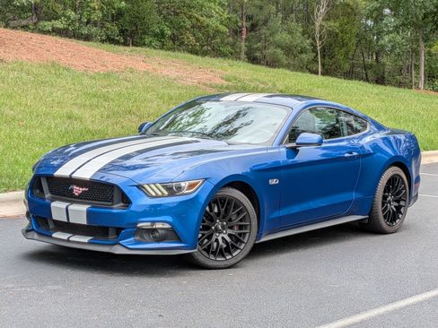 Used 2017 Ford Mustang GT Premium w/ GT Performance Package RWD image 1