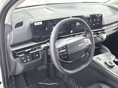 New 2026 Kia Sportage EX AWD/4WD image 34
