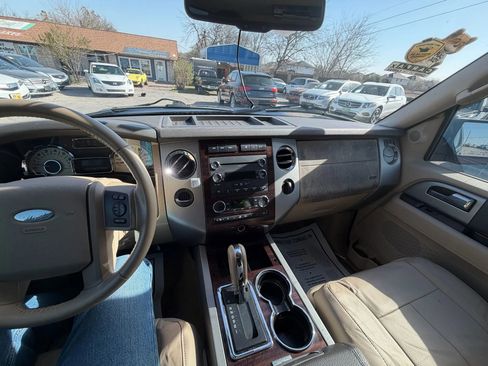 Used 2012 Ford Expedition XLT image 13