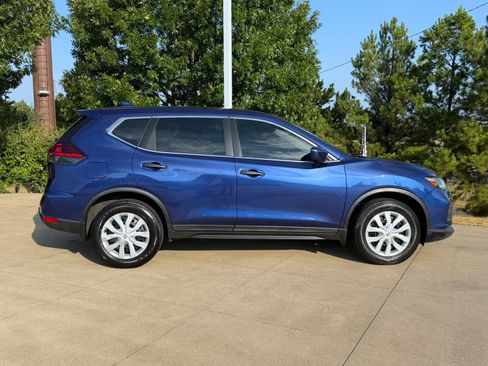 Used 2020 Nissan Rogue S FWD image 7