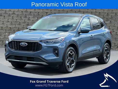 Certified 2026 Ford Escape Platinum w/ Premium Technology Package AWD/4WD image 1