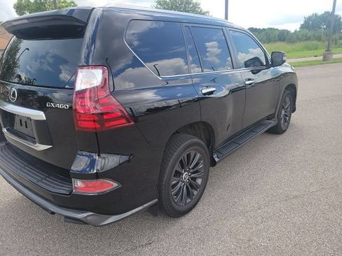 Used 2022 Lexus GX 460 Premium w/ Accessory Package AWD/4WD image 7