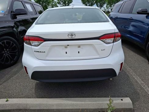 Used 2024 Toyota Corolla LE FWD image 5
