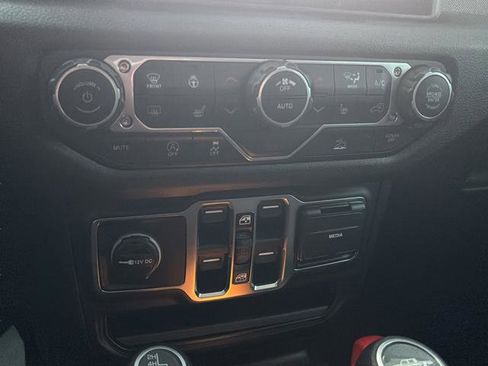 New 2026 Jeep Gladiator Sport image 31