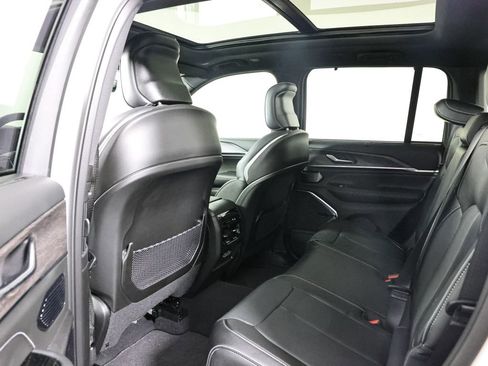 Used 2023 Jeep Grand Cherokee Overland w/ Advanced Protech Group III image 21